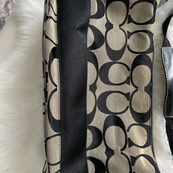 Authentic Coach handbag - Picture 6 of 7
